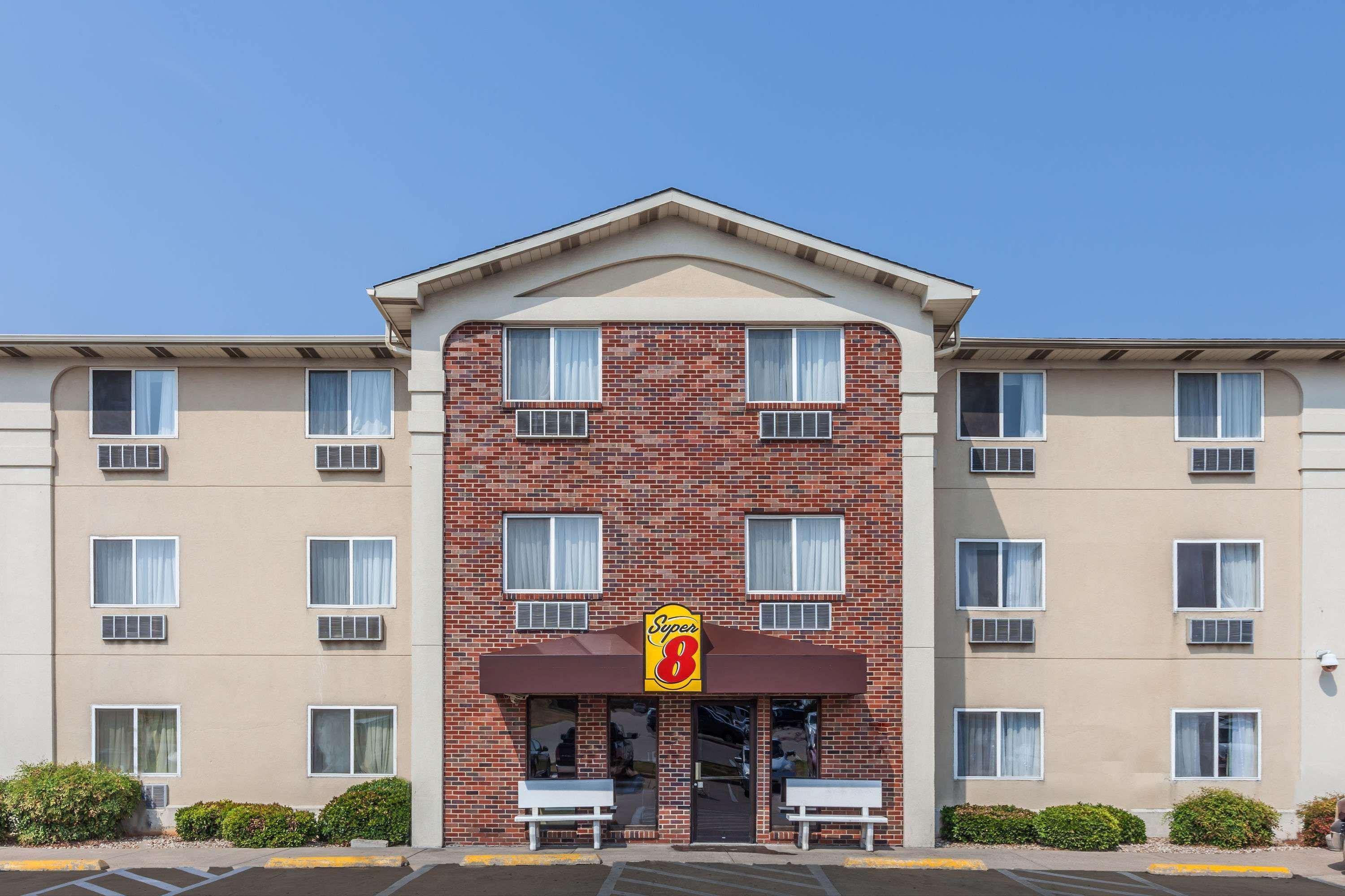 Отель Super 8 By Wyndham Irving Dfw Airport/South Экстерьер фото